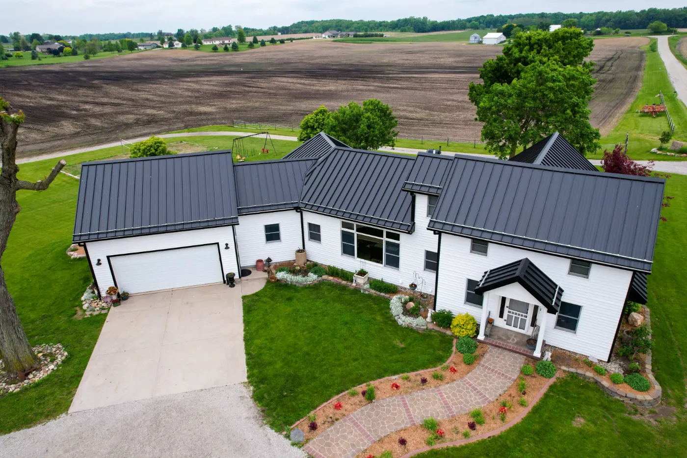 Metal roof inspection documented in St. Paul
